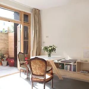 The Little Townhouse Bed and breakfast