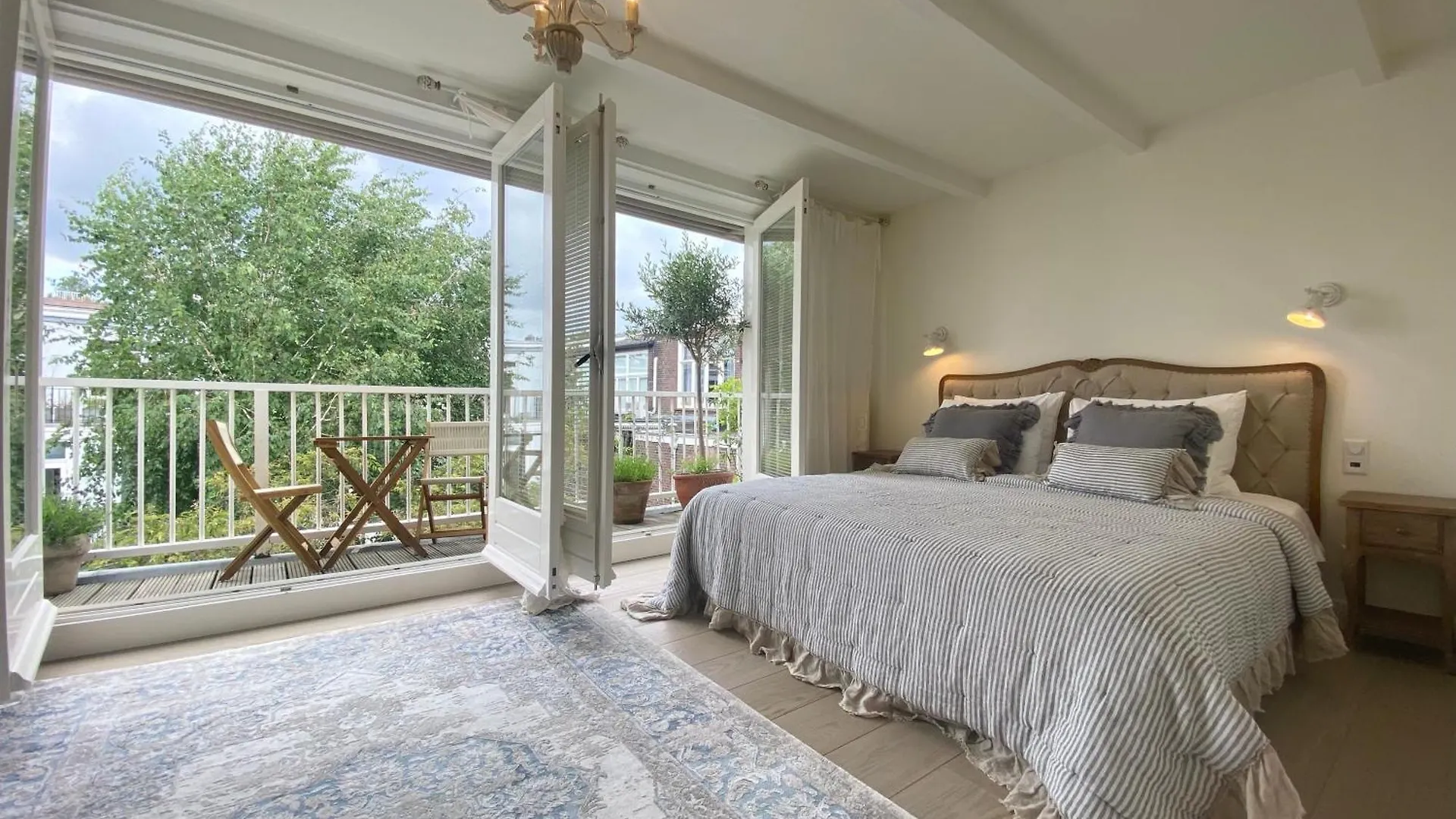 B&B Bed And Breakfast 암스테르담