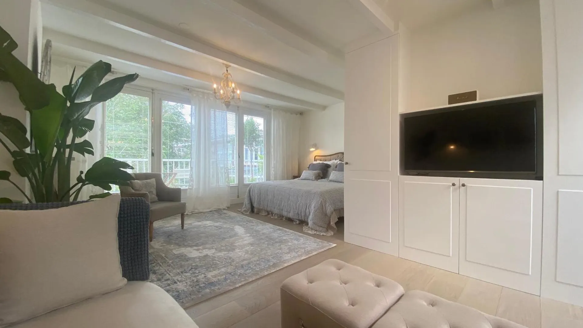 Bed And Breakfast Amsterdam Bed & Breakfast